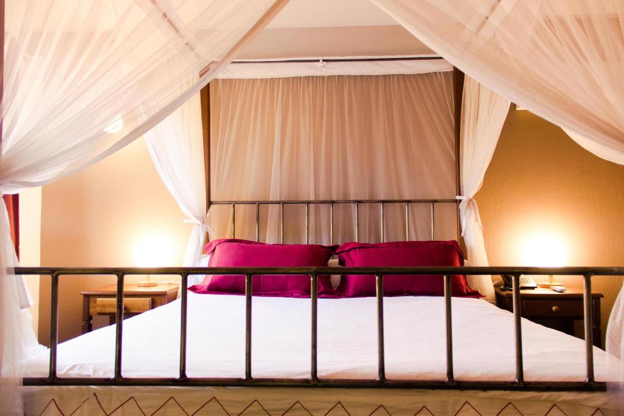Hotel Bougainviller Кампала Екстериор снимка